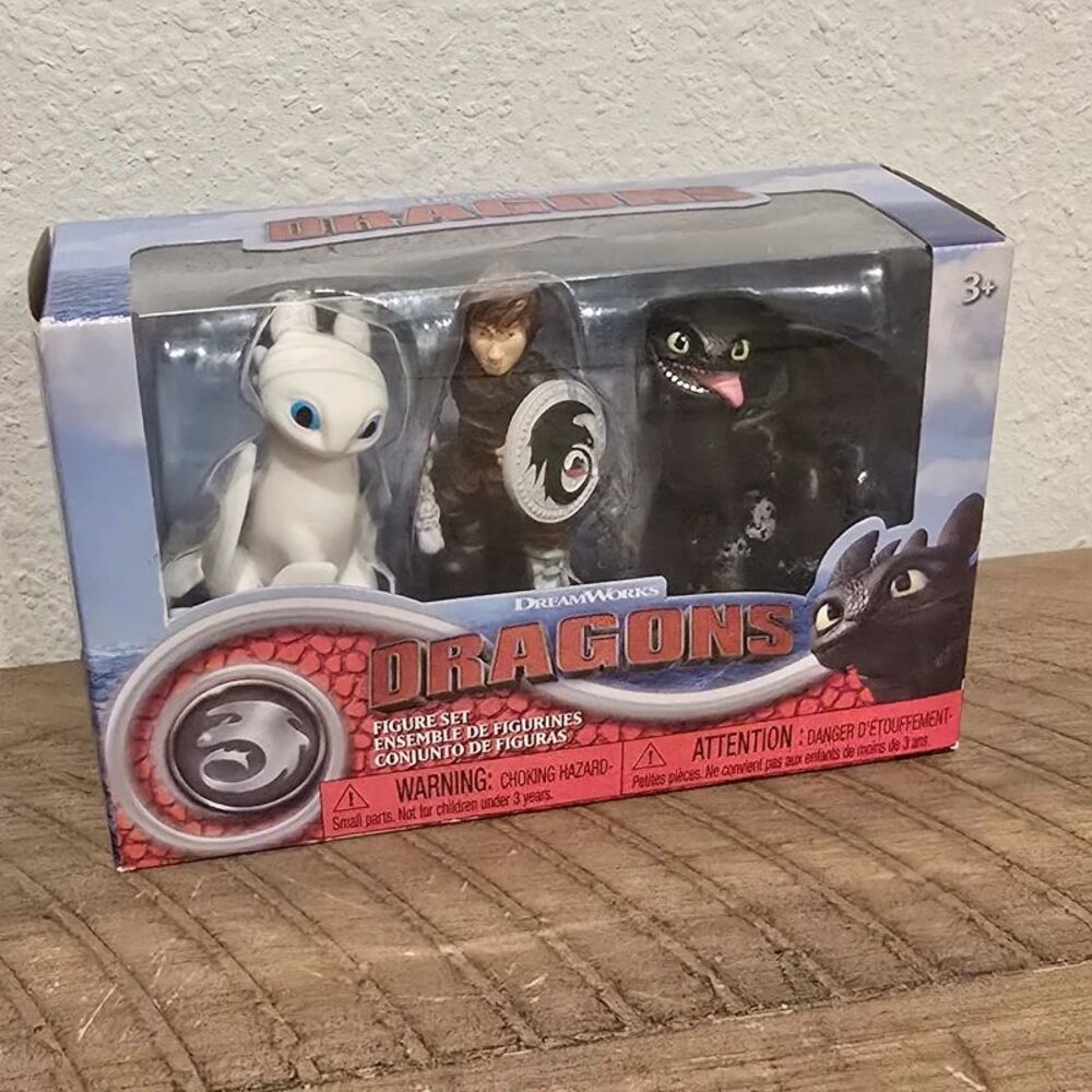 DreamWorks Dragons How to Train Your Dragon Figure Set Toothless Light Fury Hicc